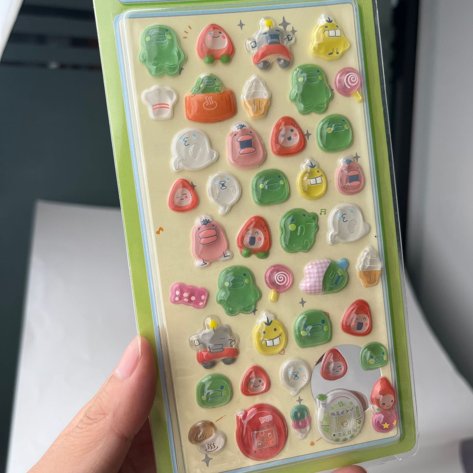 かわいいたまごっち 3D ふわふわステッカーレトロデジタルペ - Laptop Accessories For Gift のレビューと価格